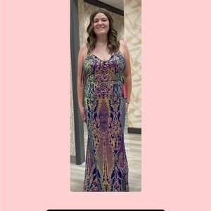 Fully sequined dress